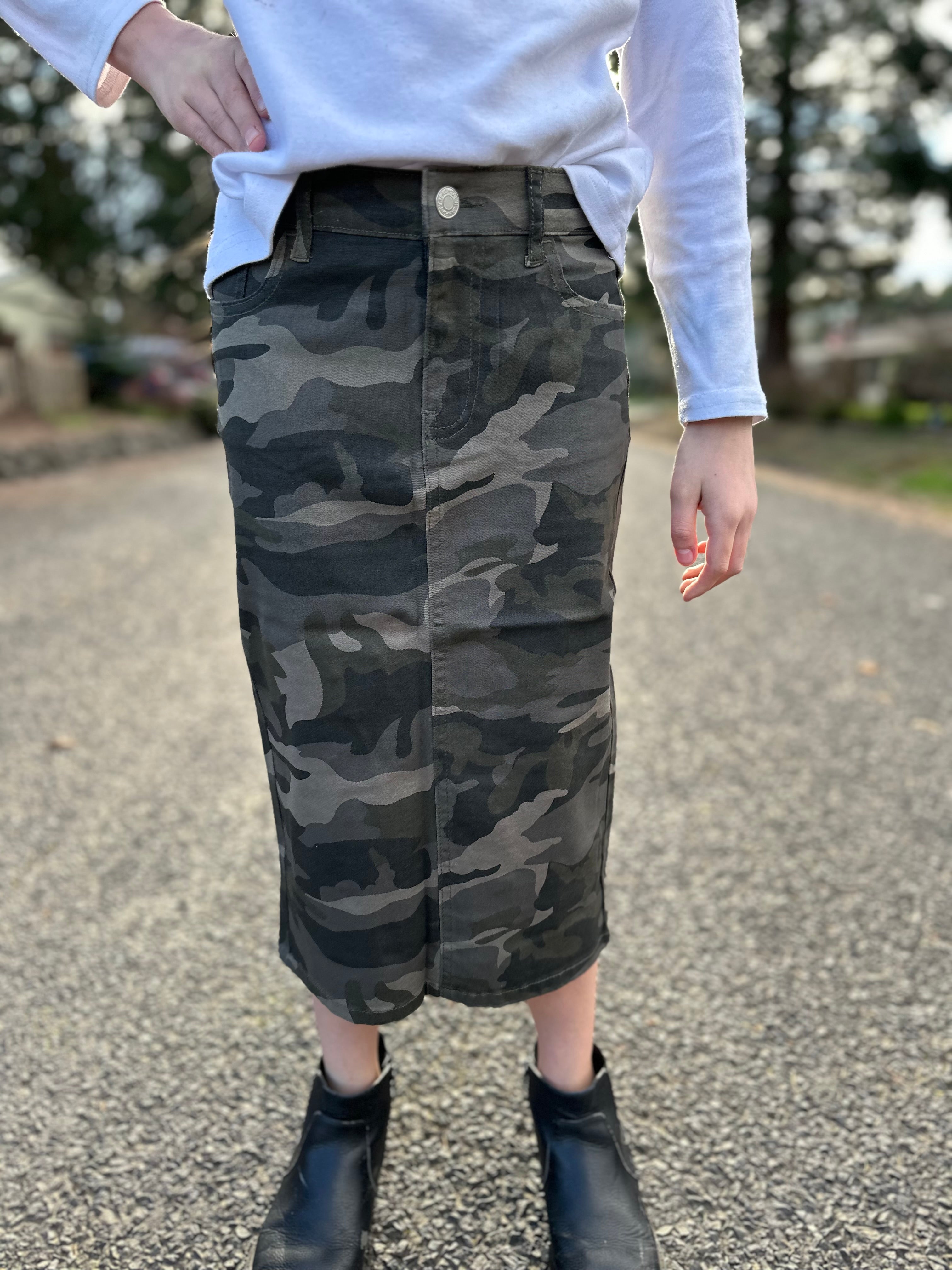 Amazon.com: KANSOON High Waisted Skirt Camo Fatigue Mini Slit Cargo Skirts  with Pockets Army S : Clothing, Shoes & Jewelry
